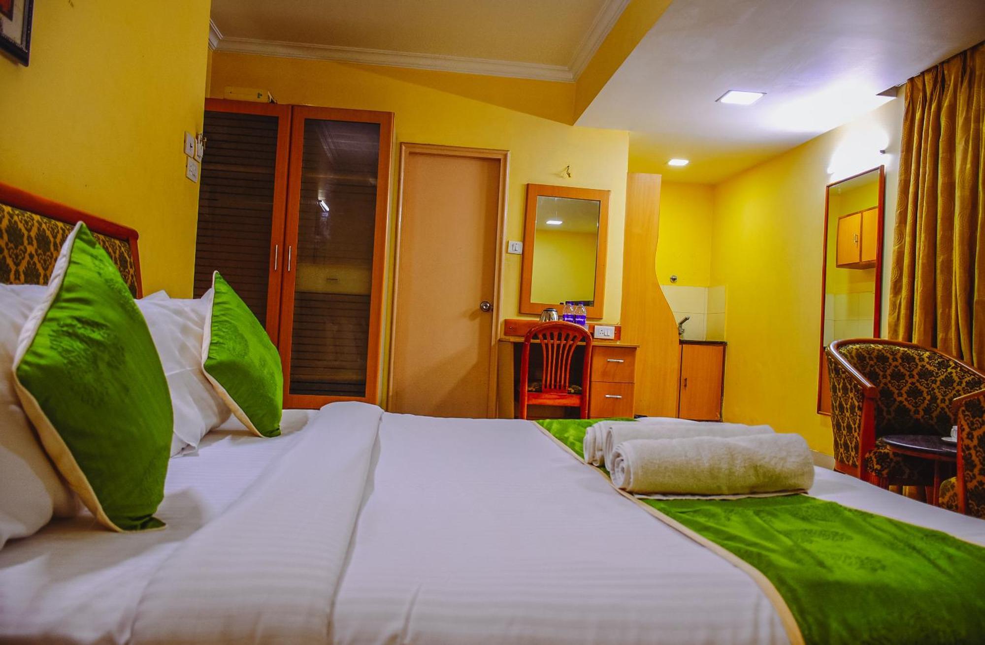 Naksha Tree Hotels - Mogappair Chennai Eksteriør billede