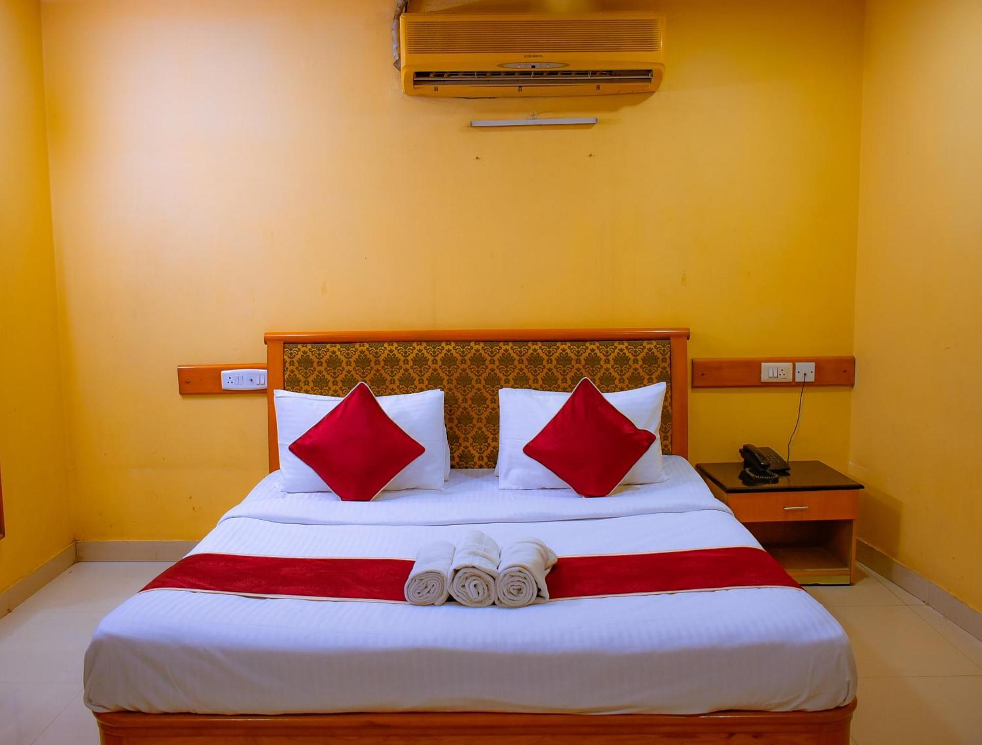 Naksha Tree Hotels - Mogappair Chennai Eksteriør billede