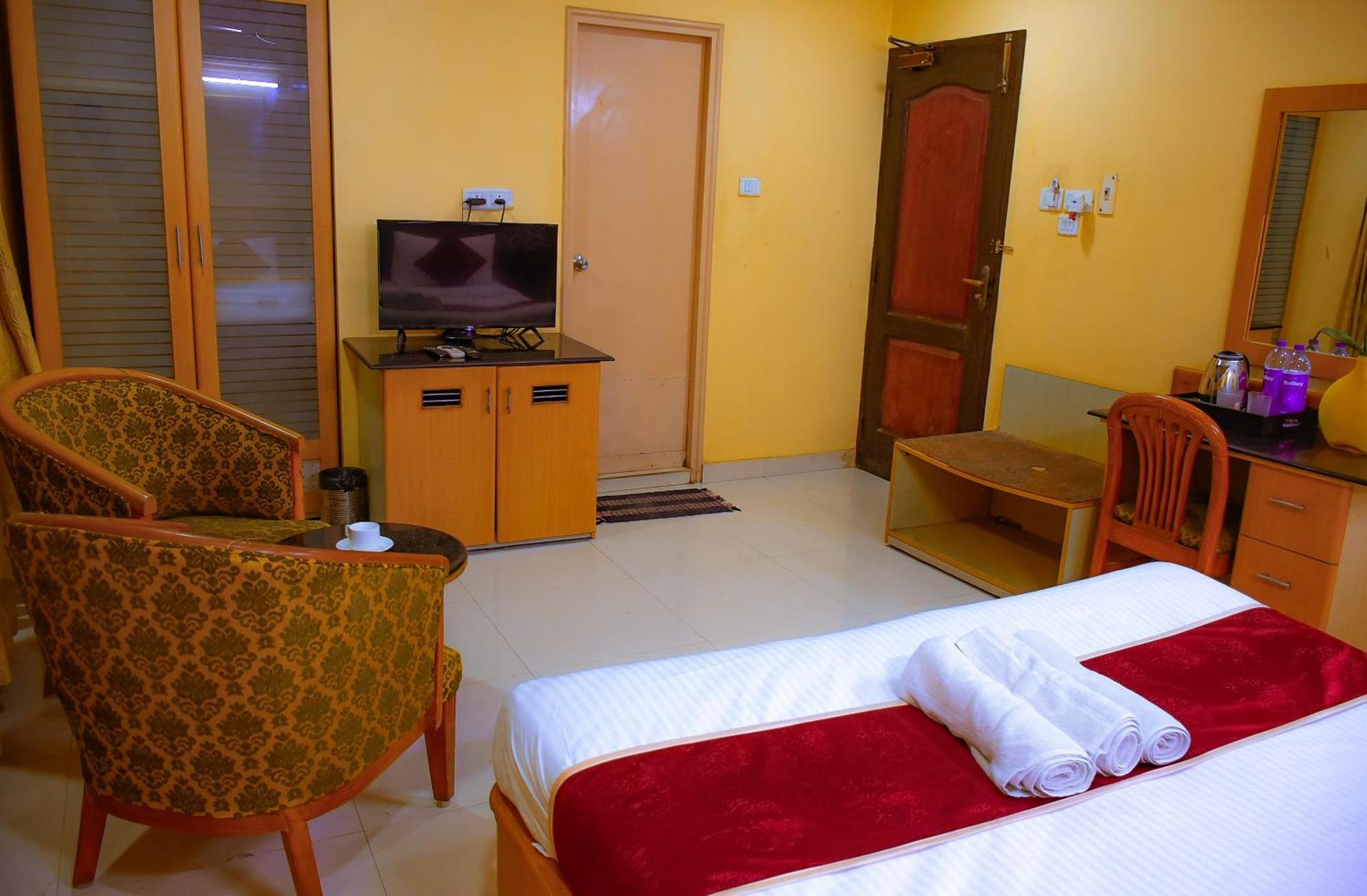 Naksha Tree Hotels - Mogappair Chennai Eksteriør billede