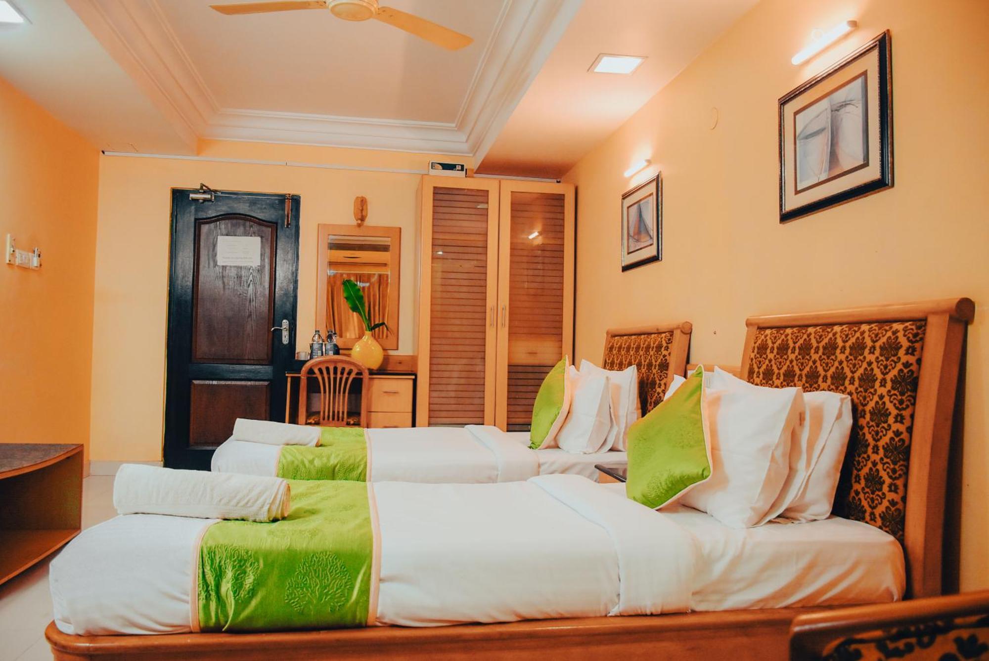 Naksha Tree Hotels - Mogappair Chennai Eksteriør billede